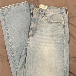 Universal Thread Light Blue Straight Leg Jeans